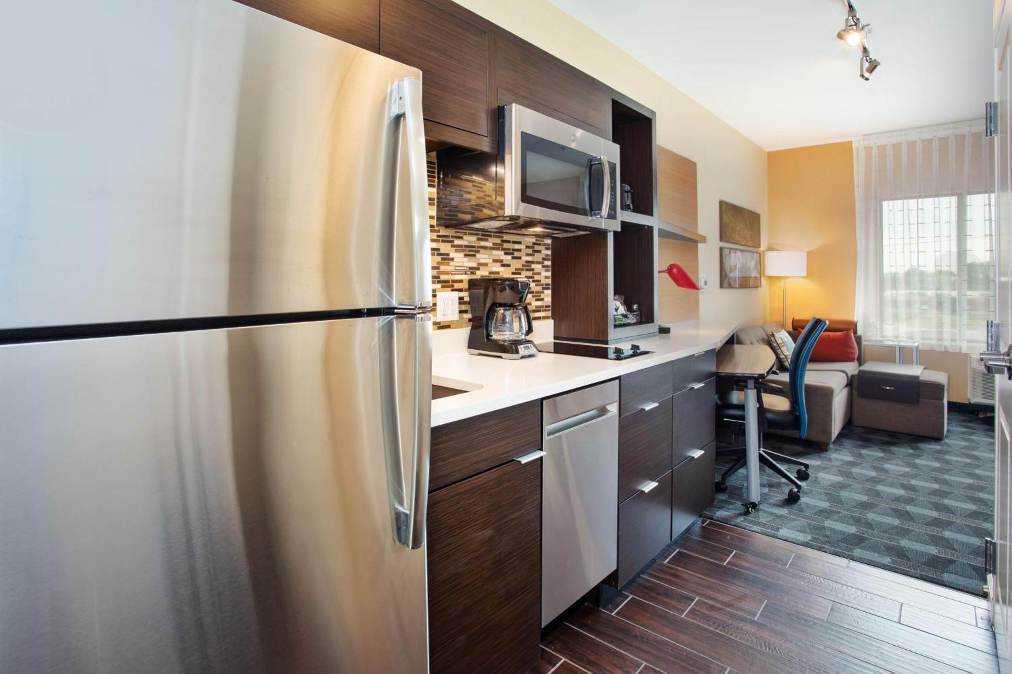 Towneplace Suites By Marriott Detroit Бельвіль Екстер'єр фото