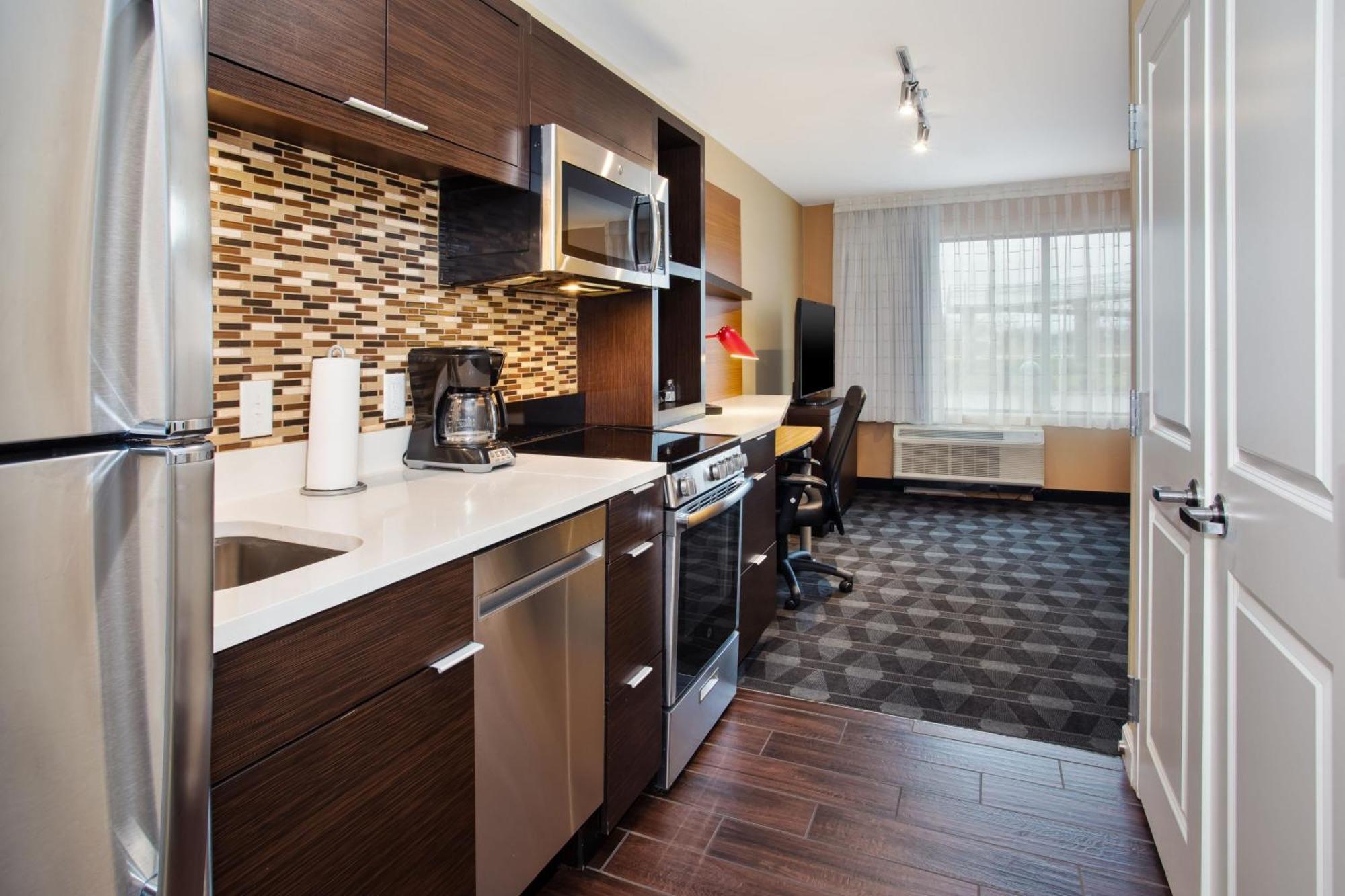 Towneplace Suites By Marriott Detroit Бельвіль Екстер'єр фото