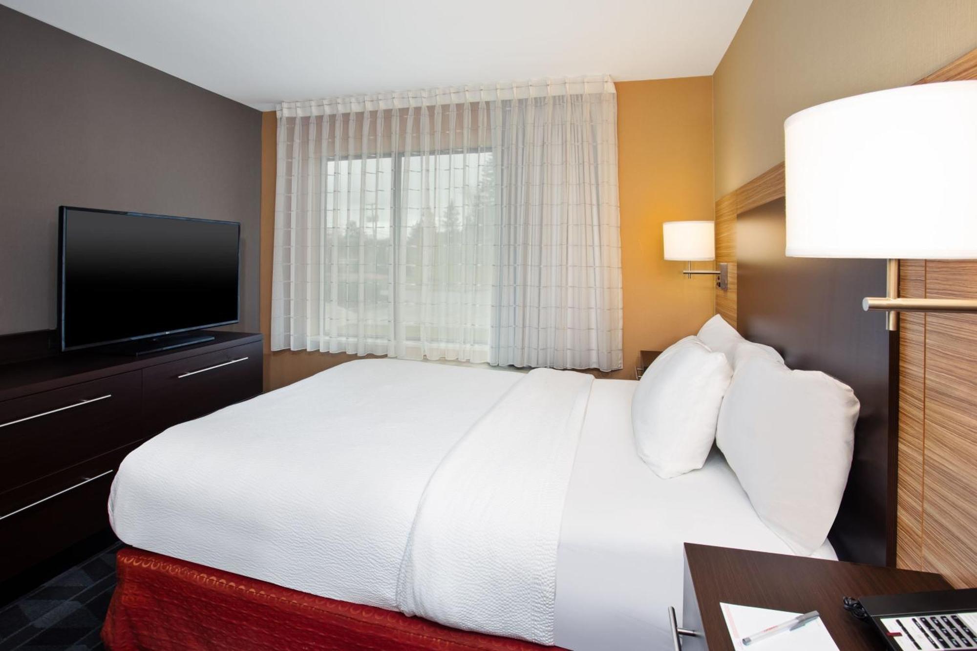 Towneplace Suites By Marriott Detroit Бельвіль Екстер'єр фото