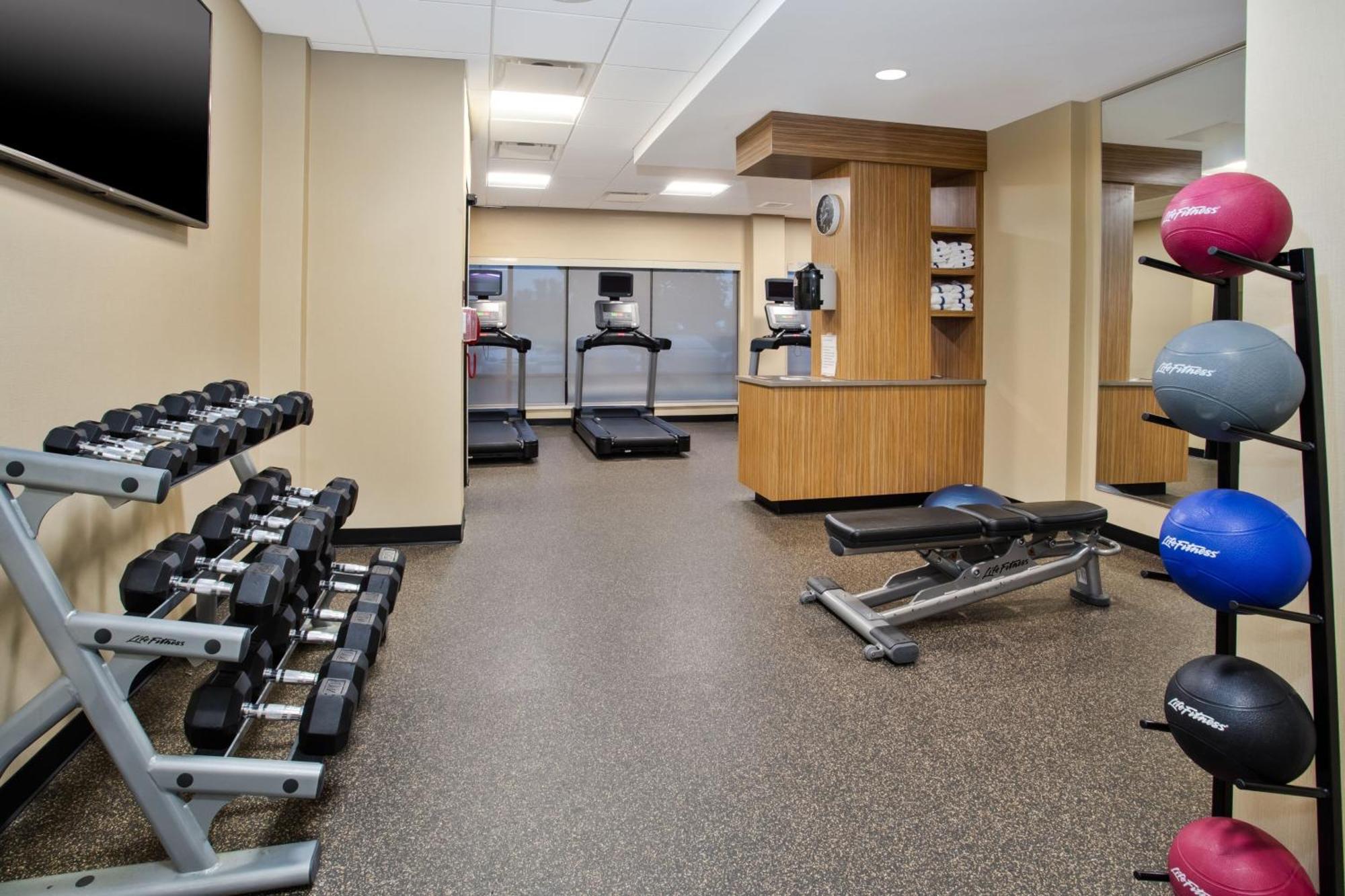 Towneplace Suites By Marriott Detroit Бельвіль Екстер'єр фото
