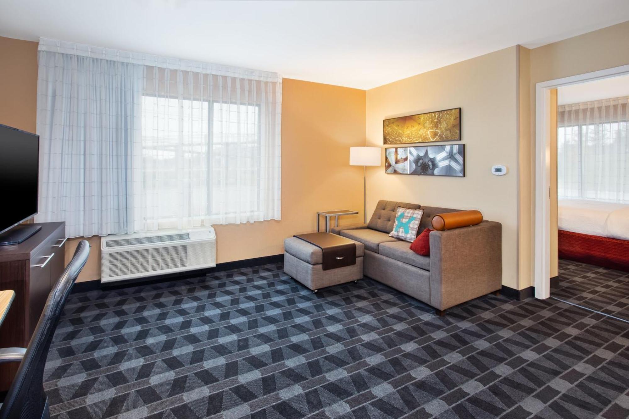 Towneplace Suites By Marriott Detroit Бельвіль Екстер'єр фото