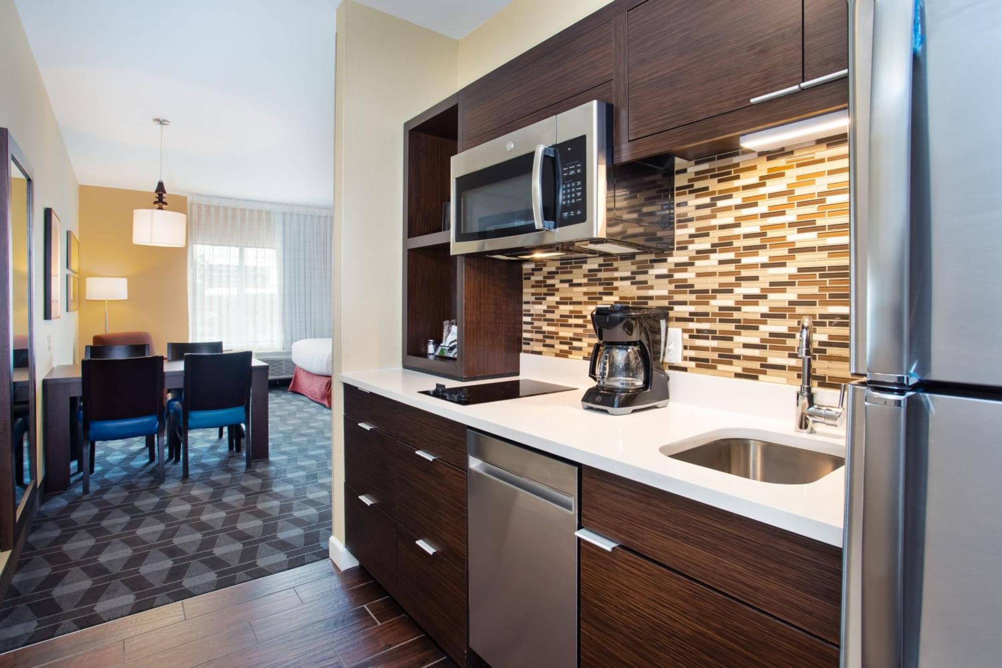 Towneplace Suites By Marriott Detroit Бельвіль Екстер'єр фото