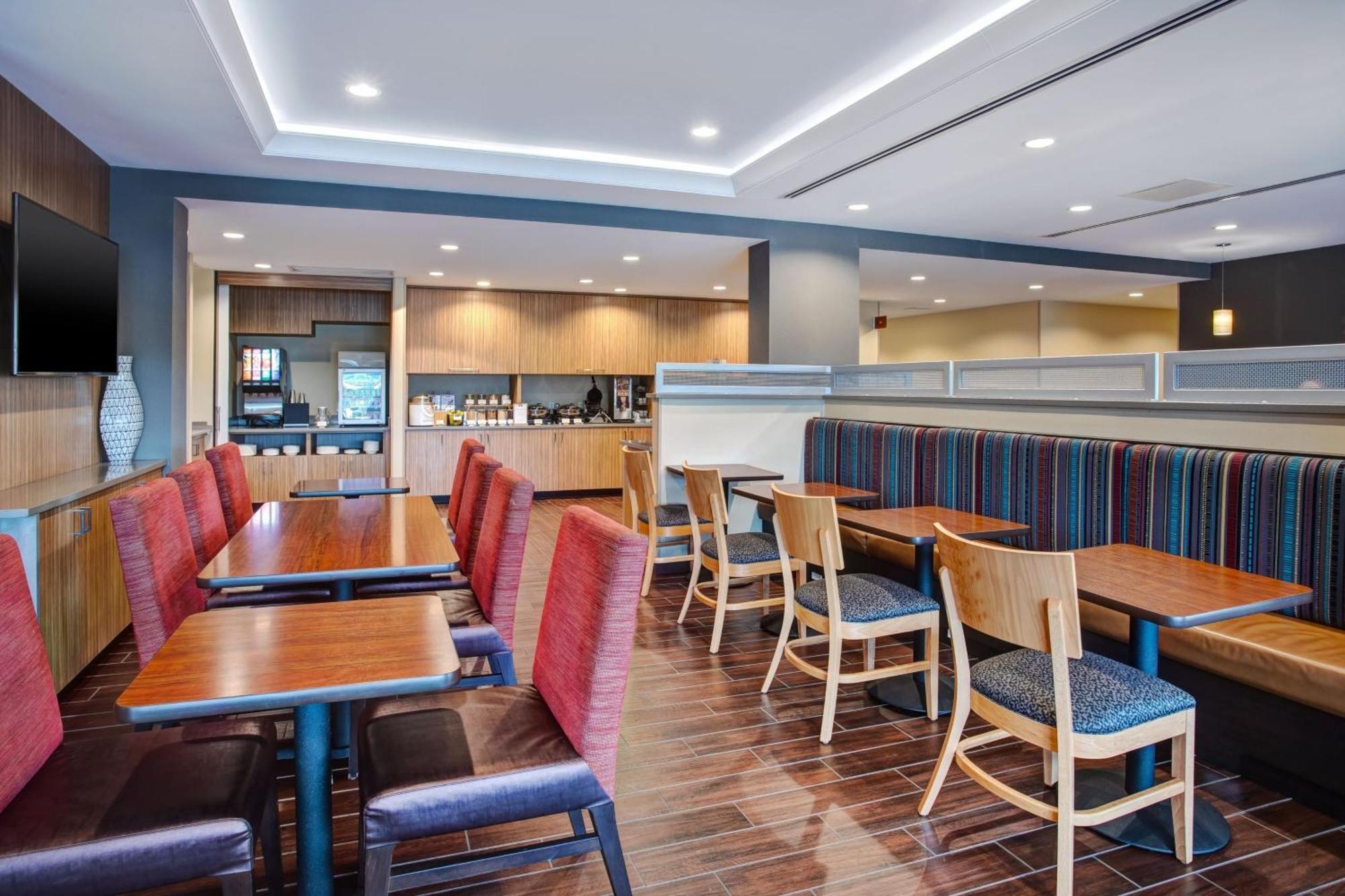 Towneplace Suites By Marriott Detroit Бельвіль Екстер'єр фото